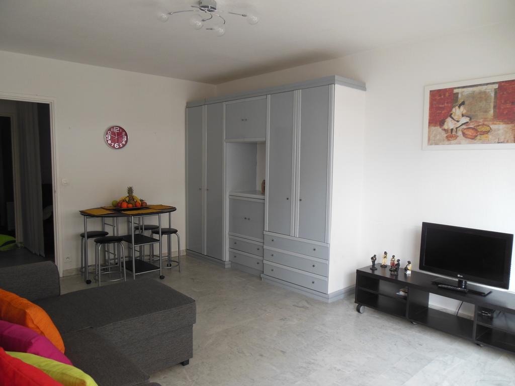 Appartement Silver La Regence Juan-les-Pins Rum bild